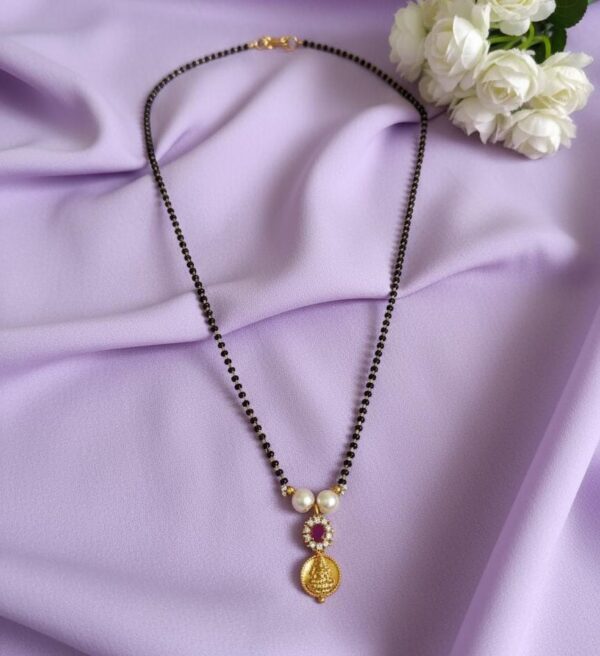 Black beads shortchain