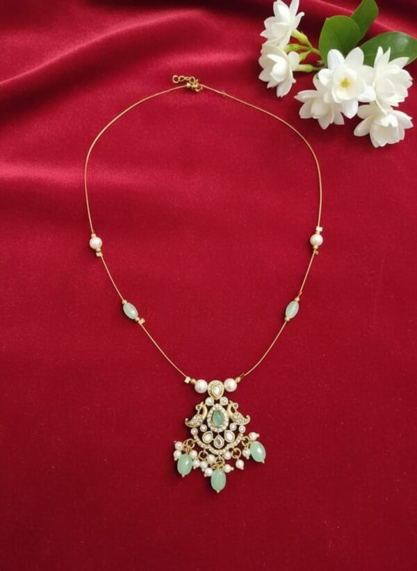 Invisible chain-ACJ011