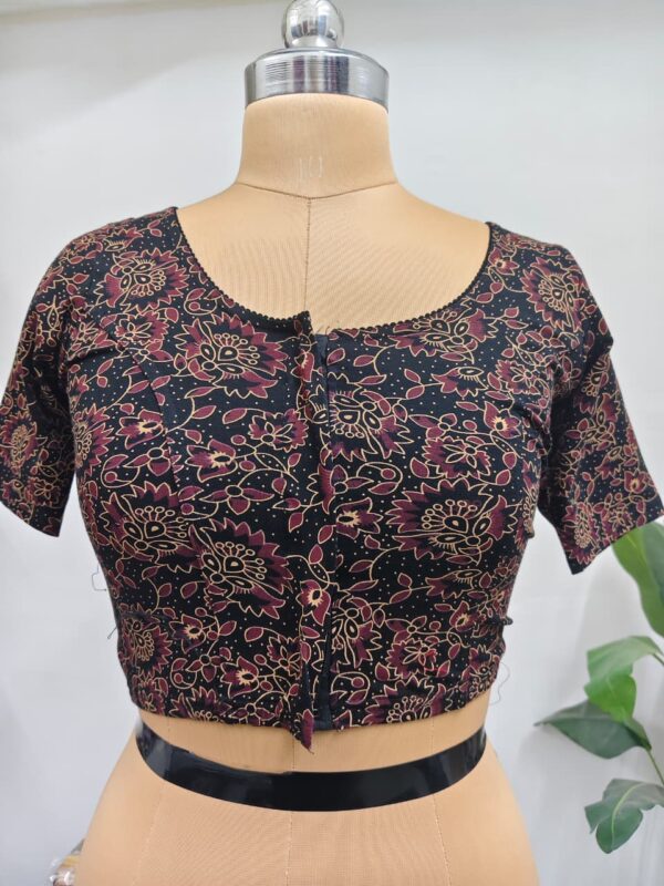 Stretchable blouses(size fits upto 38)